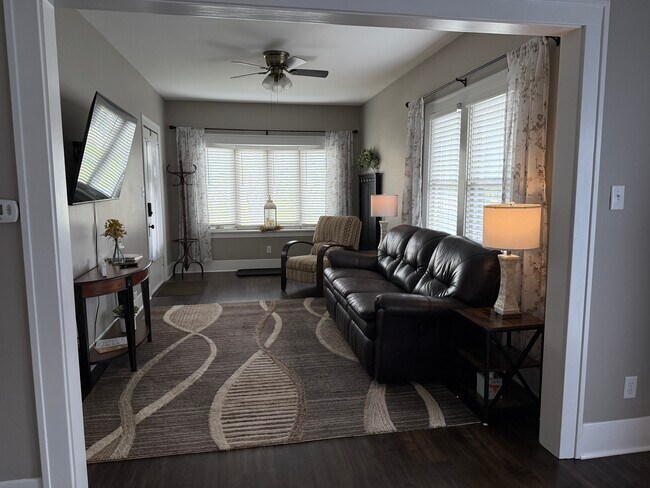 Foto del edificio - 283 S Michigan Ave