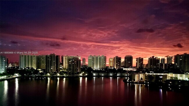 Foto del edificio - 18031 Biscayne Blvd