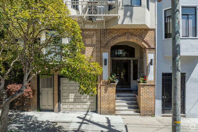 Entrada - 1828 Hyde St