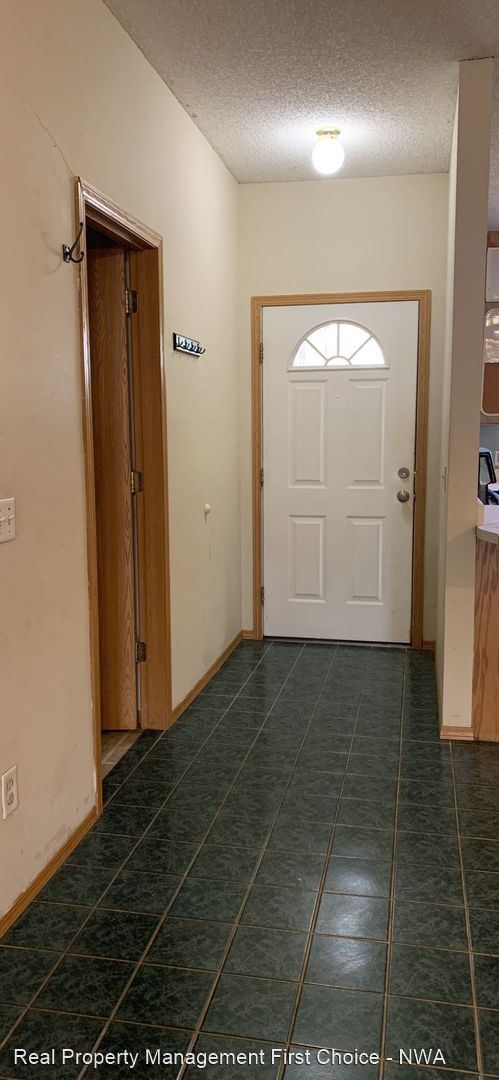 Building Photo - 3 br, 2 bath House - 2995 W Marigold Drive