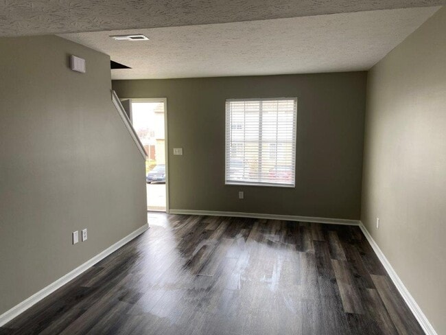 Building Photo - 2628 Crisnic Ct