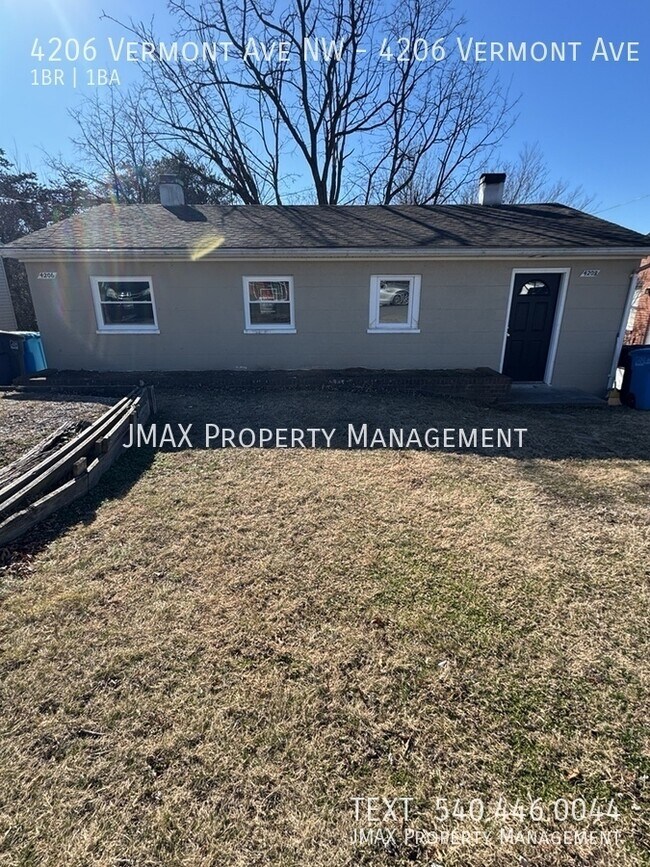 Building Photo - 4206 Vermont Ave NW