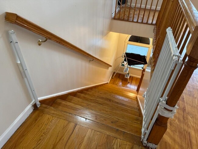 Building Photo - 45 Terhune Ave