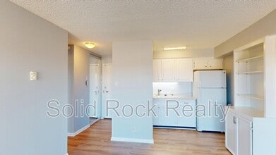 Building Photo - 411 Lakewood Cir