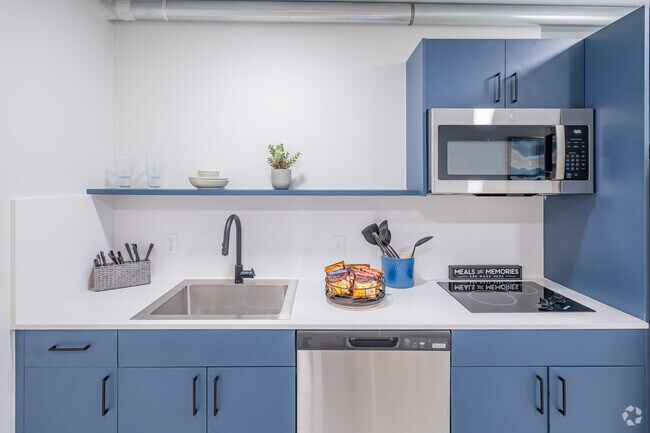 Interior Photo - The Pulse