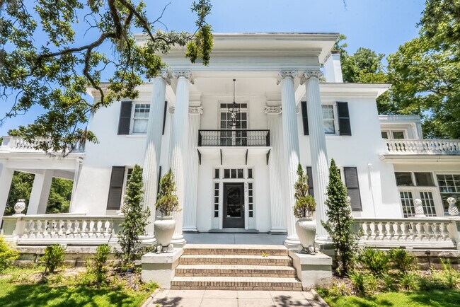 Foto del edificio - 602 E Victory Dr