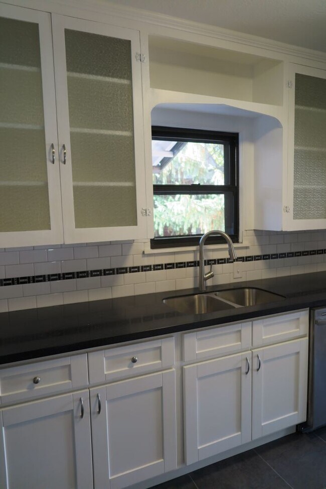 Foto del edificio - Sugar House 3 Bedroom Home