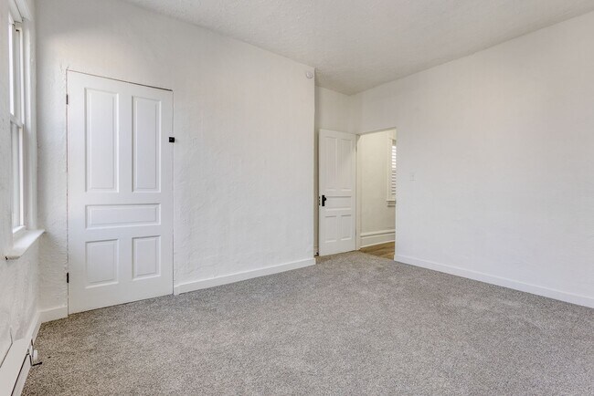 Building Photo - Available NOW - Fully Renovated 2 Bedroom ...