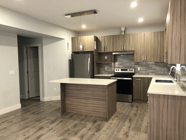 Photo du bâtiment - 1001 Stockwell Ave