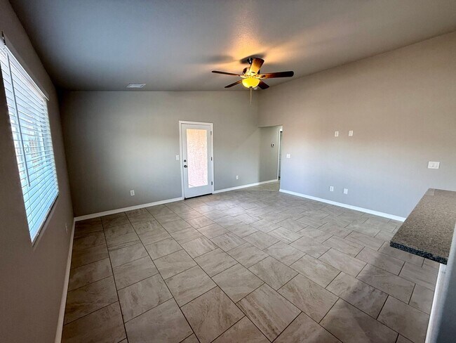 Foto del edificio - Newly Built 3-Bedroom, 2-Bath Home in a Prime Location Near Hospital & Shopping!