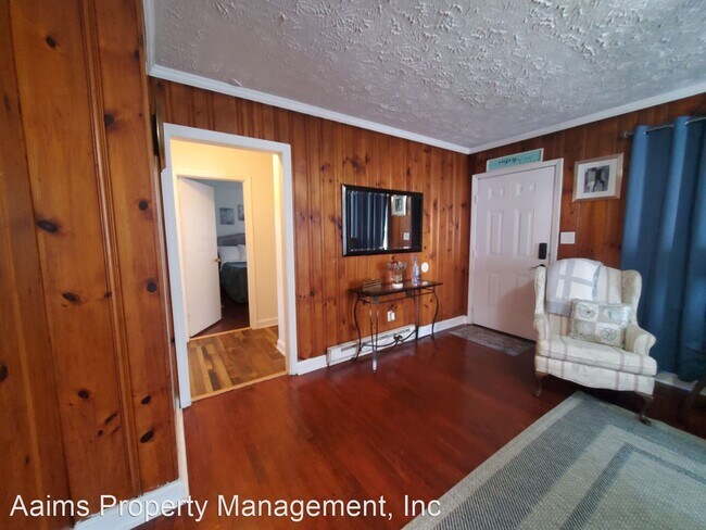 Foto del edificio - 2 br, 1 bath House - 414-A Lake Avenue