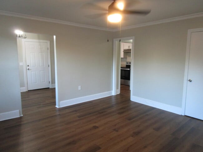 Foto del edificio - 1914 Georgianna Dr