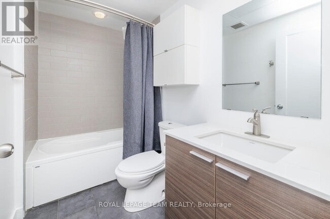 Photo du bâtiment - 354 Gladstone Ave