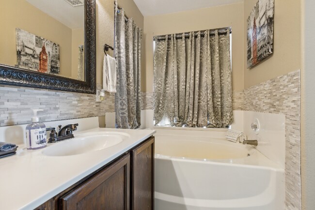 Foto del edificio - 20449 N 38th Dr