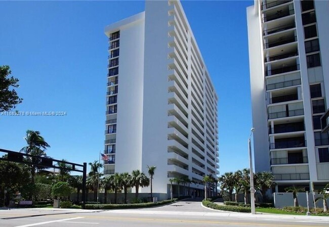 Foto del edificio - 1901 N Ocean Blvd