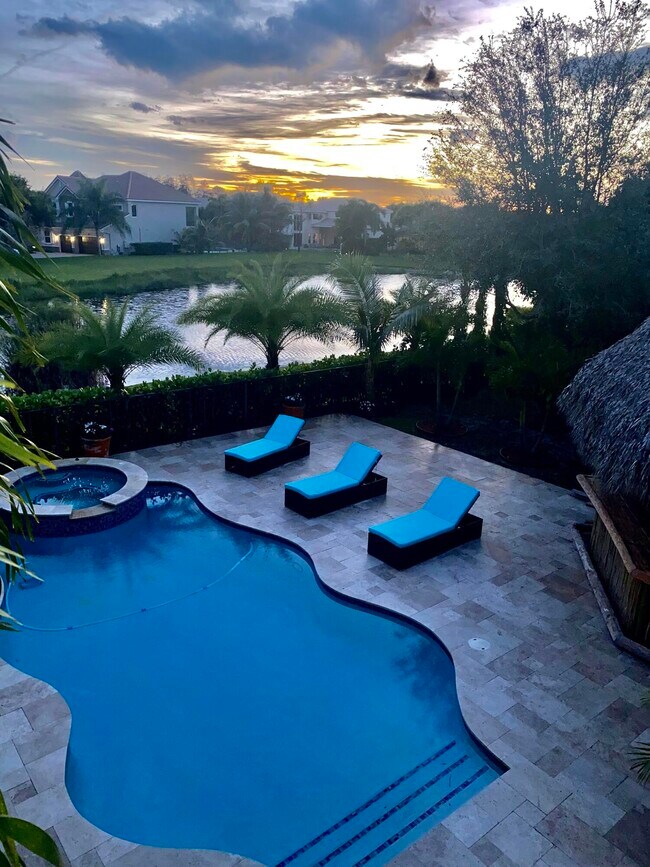 Foto del edificio - 9232 Pineville Dr