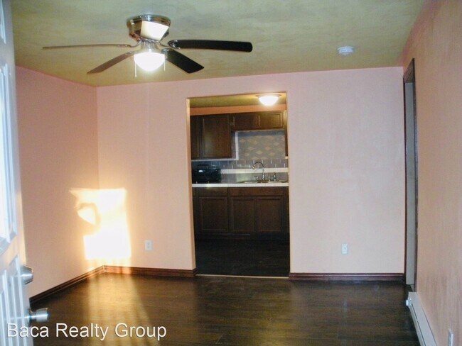 Building Photo - 3 br, 1 bath House - 131 S Cook Ave