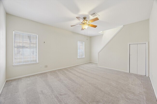 Foto del edificio - 2968 Holly Hall St