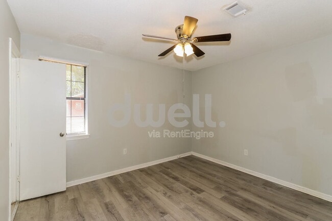 Building Photo - 2614 Andorra Dr