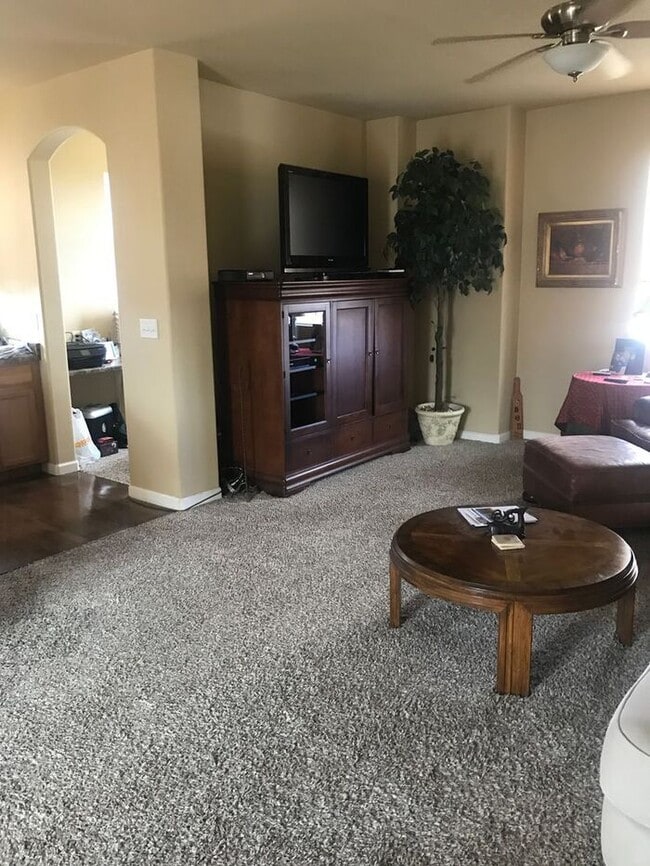 Building Photo - Beautiful 3 Bed/2.5 Bath Home in Loveland