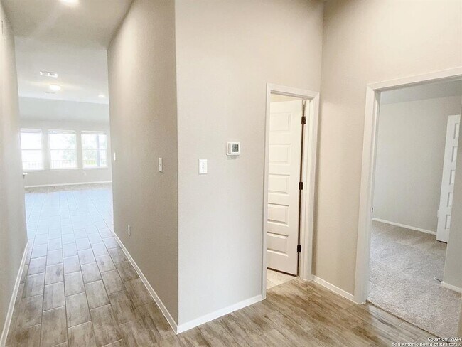 Building Photo - 417 Spiny Lizard Ln