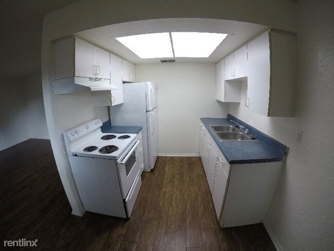 Foto del edificio - 770 Starkey Rd