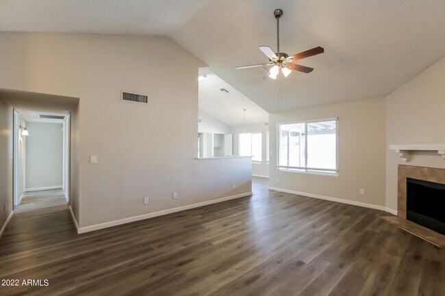 Foto del edificio - 13232 N 56th Ave