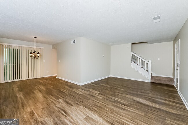 Foto del edificio - 8305 Gledstone Way