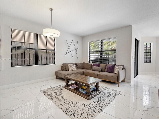 Foto del edificio - 9747 NW 10 Terrace