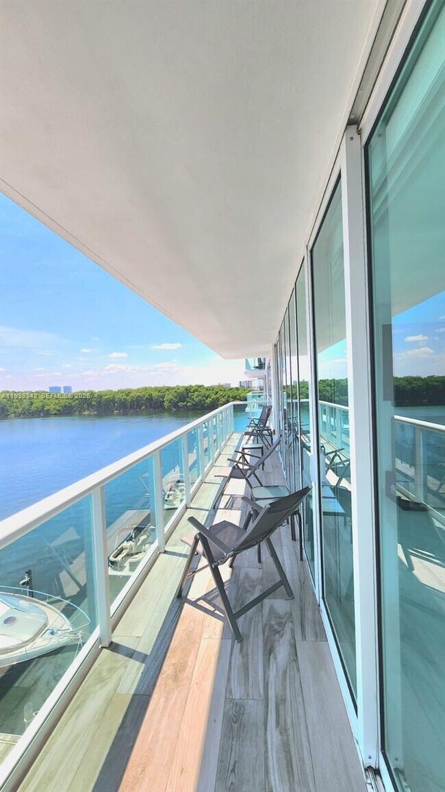 Building Photo - 400 Sunny Isles Blvd