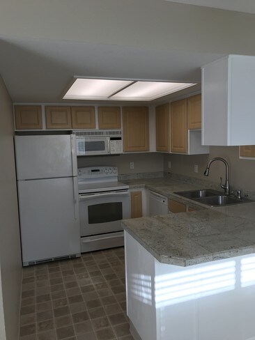Building Photo - 9585 SW 146th Terrace