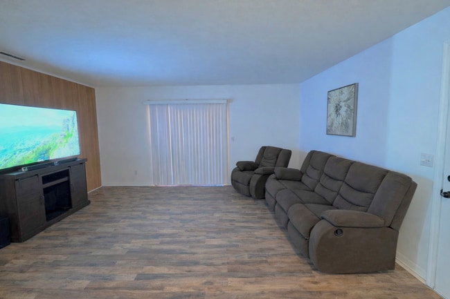 Foto del edificio - 101 Bent Tree Dr