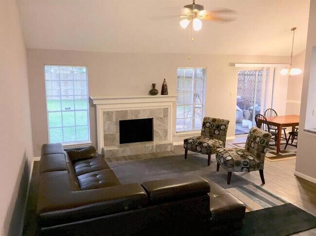 Foto del edificio - 3934 Kitchen Hill Ln