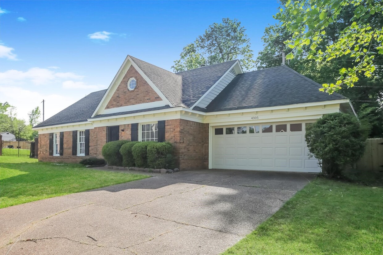 Foto principal - 4305 Satin Oak Cove