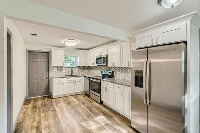 Building Photo - 4300 17th St N