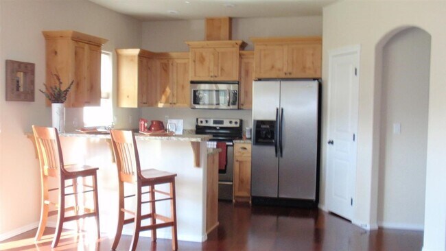 Foto del edificio - Wonderful Home With Community Pool!