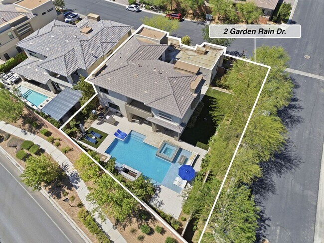 Building Photo - Modern Elegance in The Ridges - Furnished