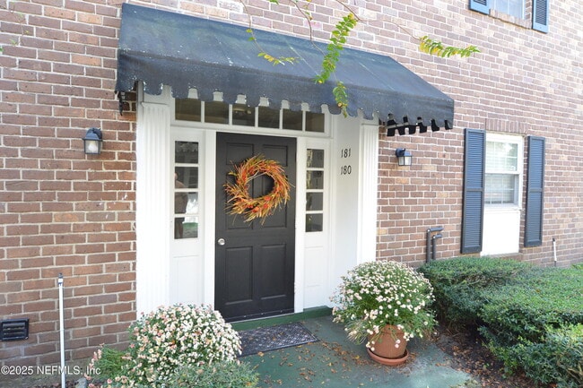 Building Photo - 4358 Timuquana Rd