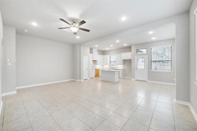 Building Photo - 355 Biltmore Loop