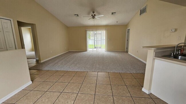 Building Photo - 10368 Lansfield St
