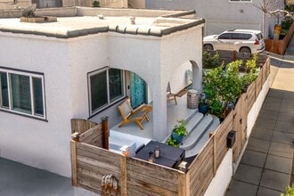 Building Photo - 3740 E Mayfield St