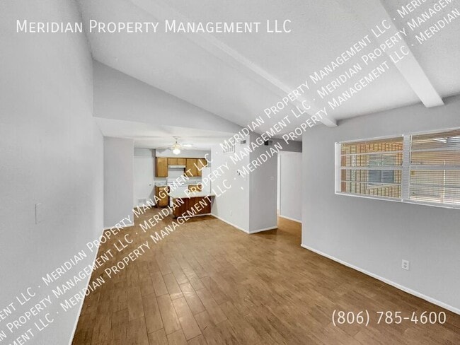 Foto del edificio - 1714 Elkhart Ave
