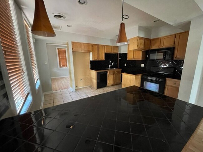 Foto del edificio - 2400-2402 S 6th St