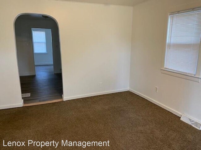 Foto del edificio - 2 br, 1 bath House - 44 W Strathmore
