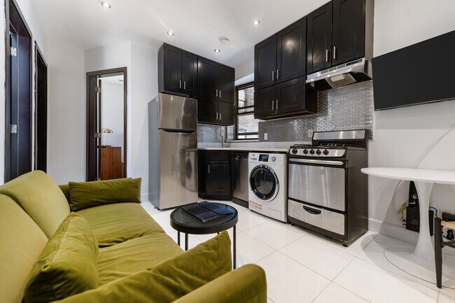 Foto del edificio - 4 W 108th St