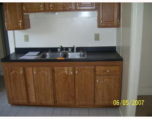  - 808 N Main St