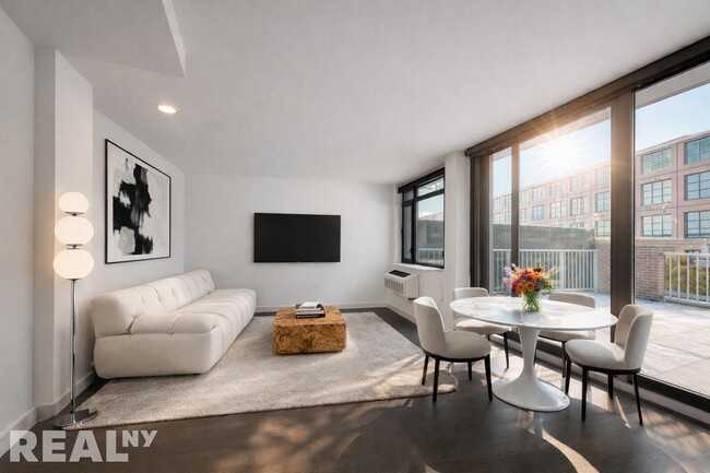 Building Photo - 181 Front St