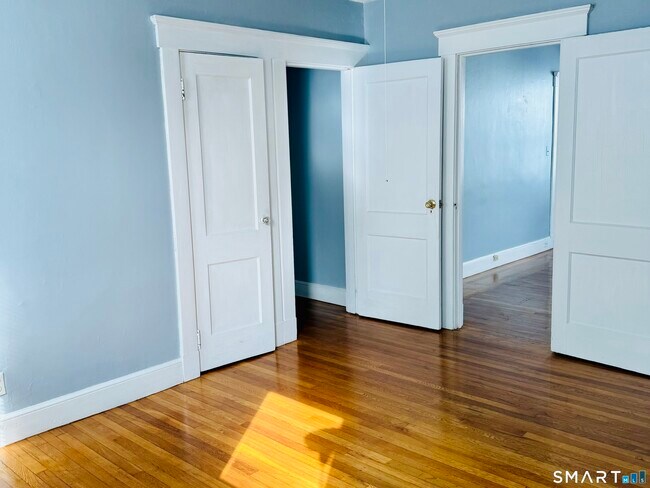 Building Photo - 1428 Dixwell Ave