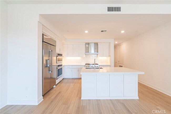 Photo - 3211 Rivington Apartment