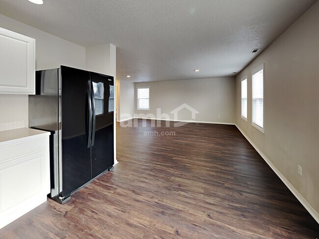 Foto del edificio - 6384 S White Cliff Ave